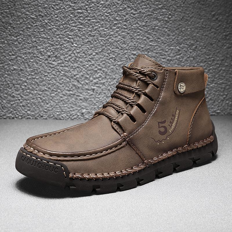 

2025 new men s casual shoes Korean version of high-top leather shoes trend large size men s boots breathable driving foreign trade men s shoes trend 48