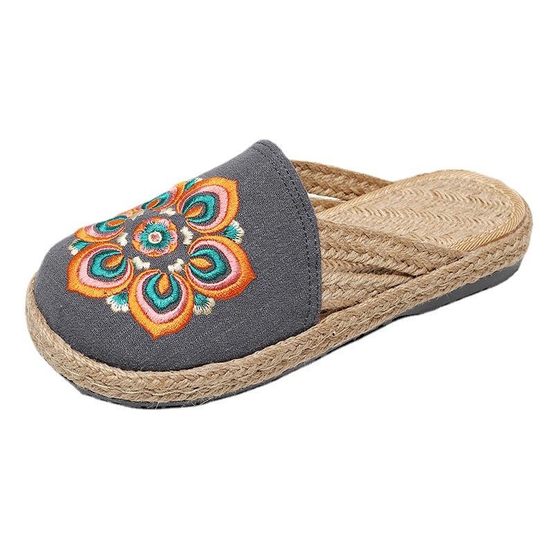 Women's Vintage Ethnic Style Embroidered Slip-on Linen Sandals Soft and Comfortable Closed-toe Canvas Slippers