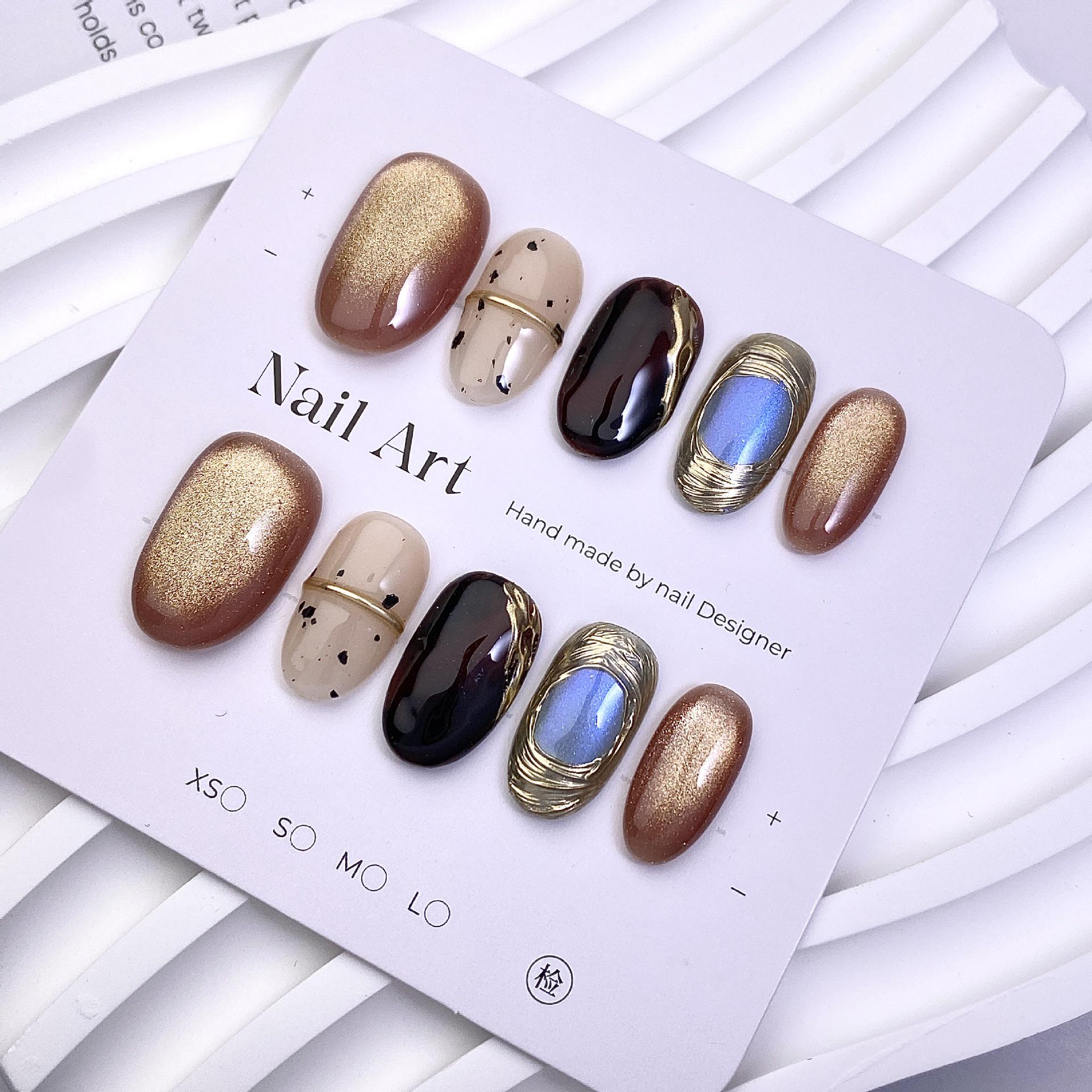 Short Oval Amber Cat Eye Nails – Handmade French Manicure for Autumn/Winter Medium
