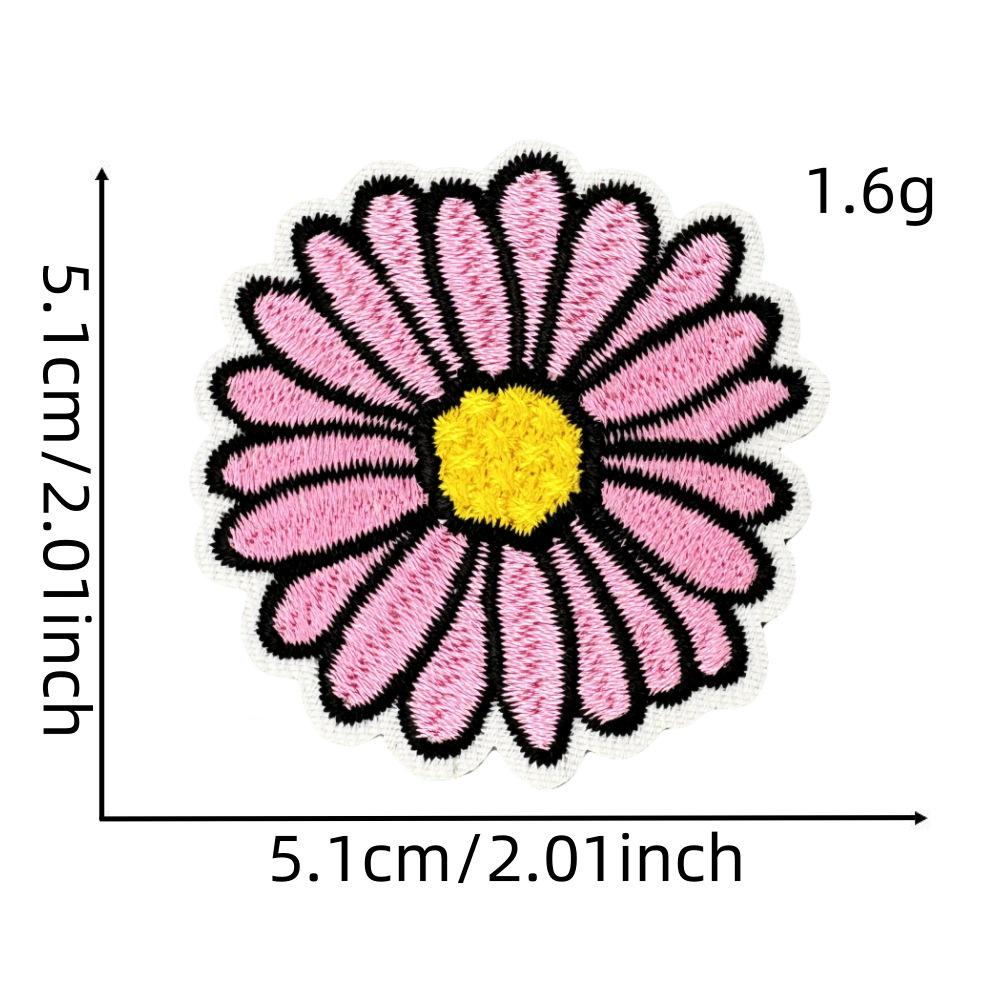 

Розовая вышитая нашивка с изображением мультфильма для шляп, одежды и многого другого