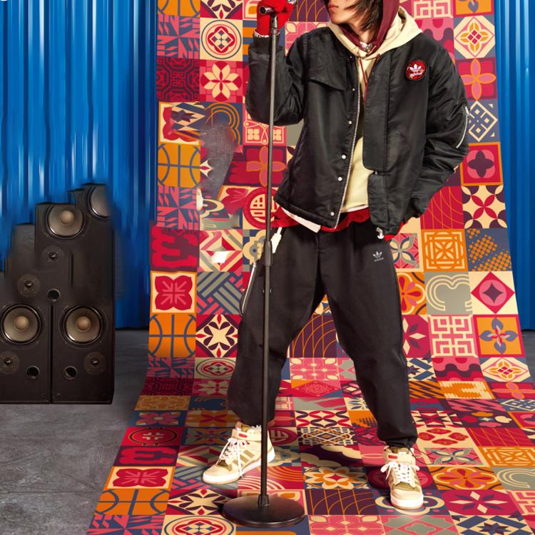 Adidas Moletom Originals Trefoil CNY Cor Sólida Logo Pulôver Moletom Masculino Castanho-Pradaria HC0563