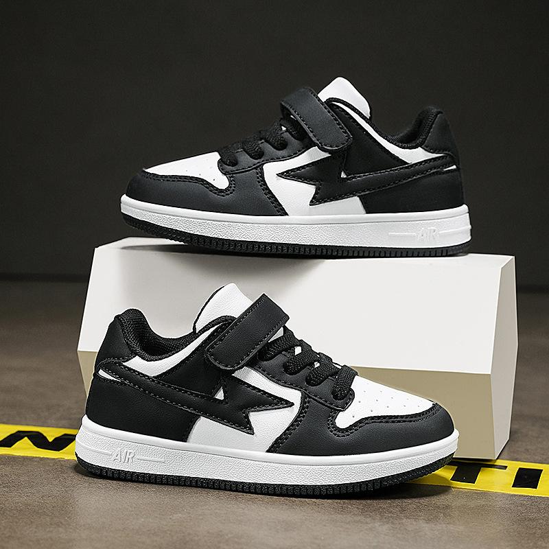 Single 2025 lightweight board shoes children's new boys spring leather surface children's sports board shoes trendy shoes Velcro