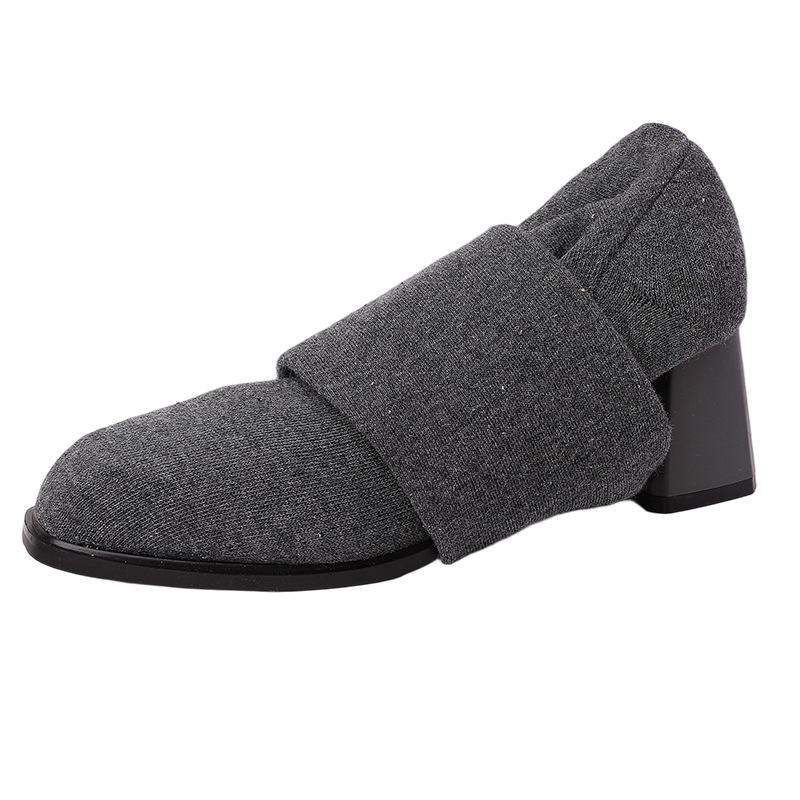 Design sense fashionable versatile retro square head thick heel heightened boots autumn and winter simple pearl fashion boots socks boots women