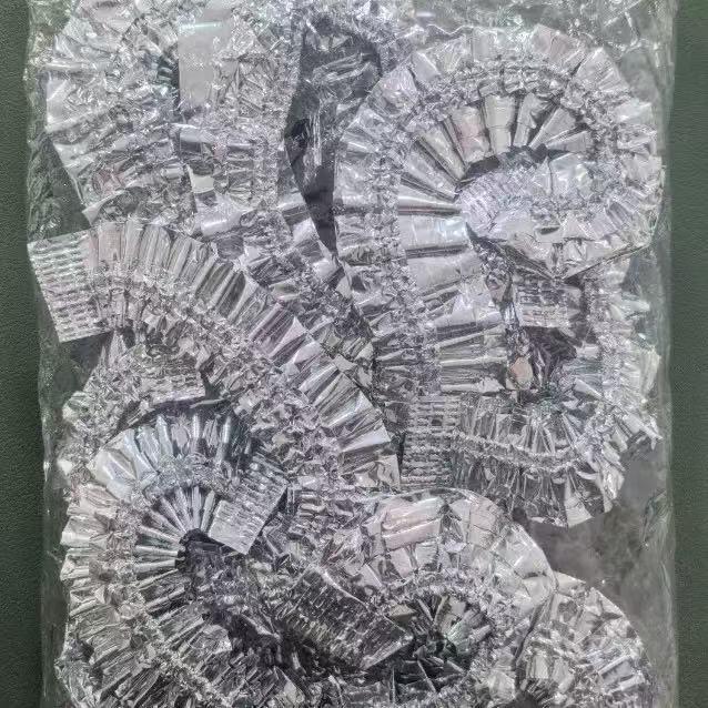 Aluminum Foil Insulation Dining Table Cover: Kitchen Food Fresh-Keeping and Heat Insulation Film.