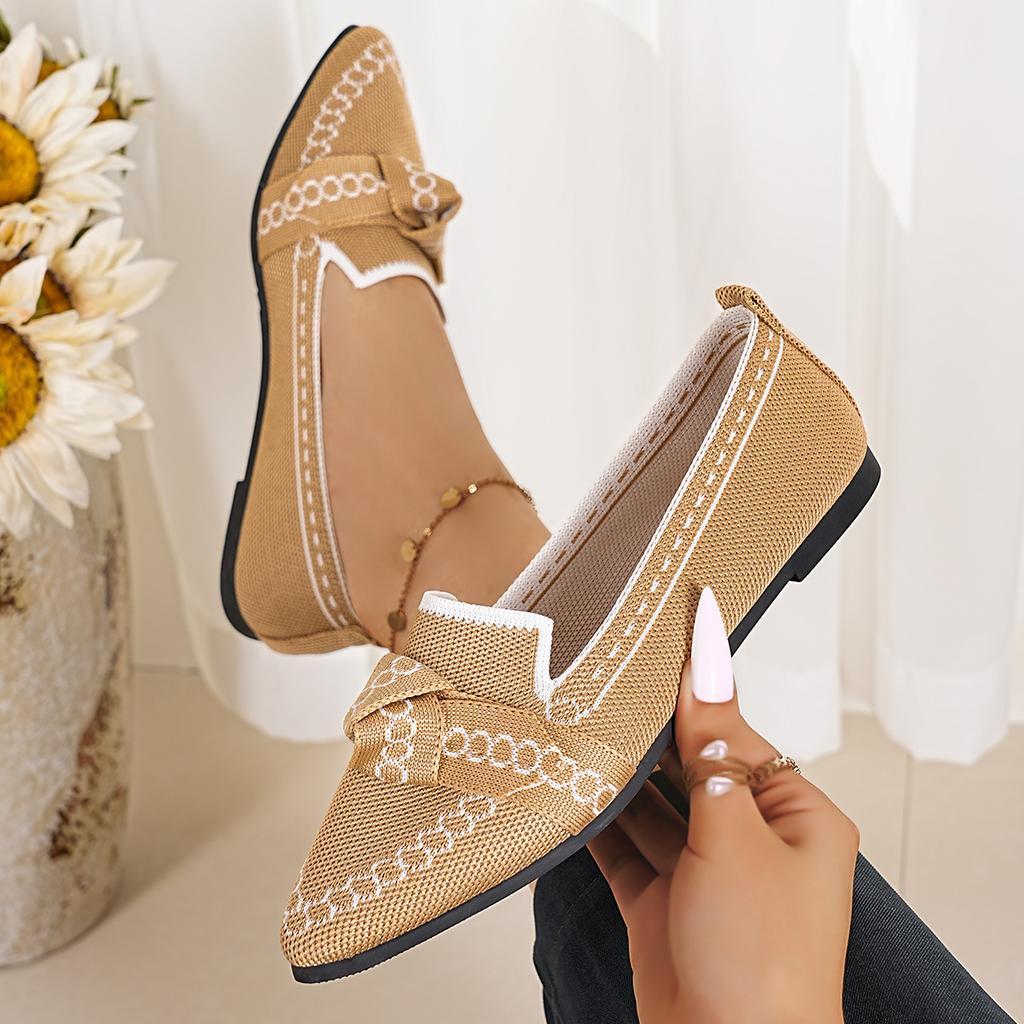 Fashion 2025 New Women Flats Comfortable Solid Color Shoes Women Knitted Breathable Loafers Casual Pointed Toe Walking Sneakers Women