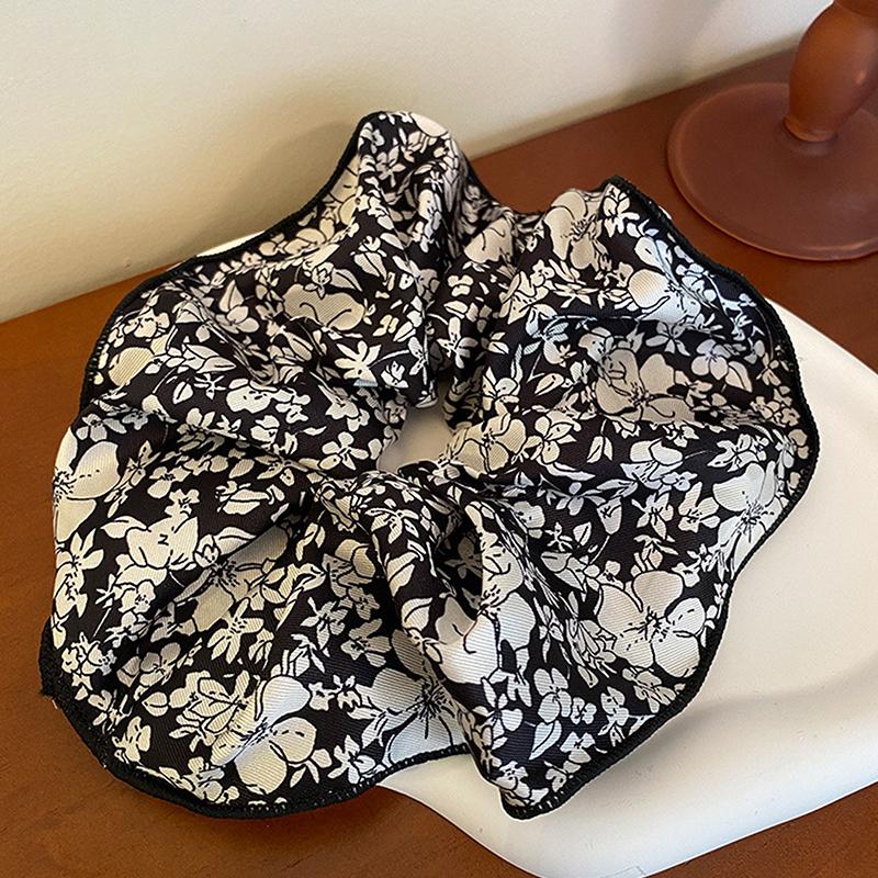 2025 Fashion Summer New Style Women Silk Satin Scrunchies Korean Ladies Girls Elastics Hair Band Ponytail Hold Hair Accessories