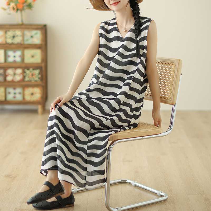 

Женское платье с запахом M