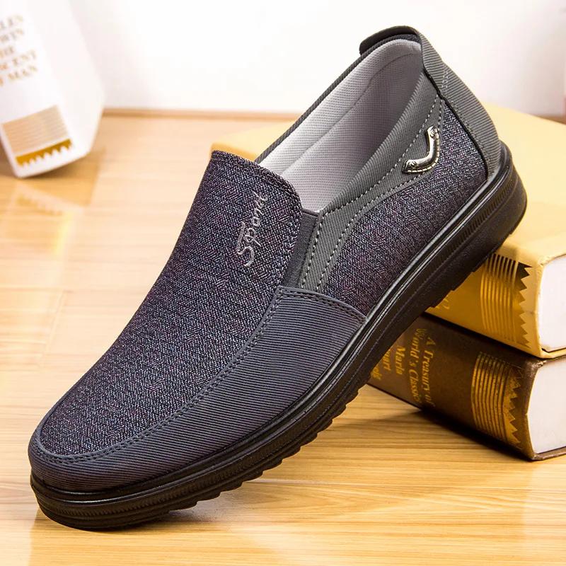 Fashion 2025 Canvas Shoes Men Classic Loafers Men Casual Shoes Breathable Walking Flat Men Shoes Sneakers Plus Size