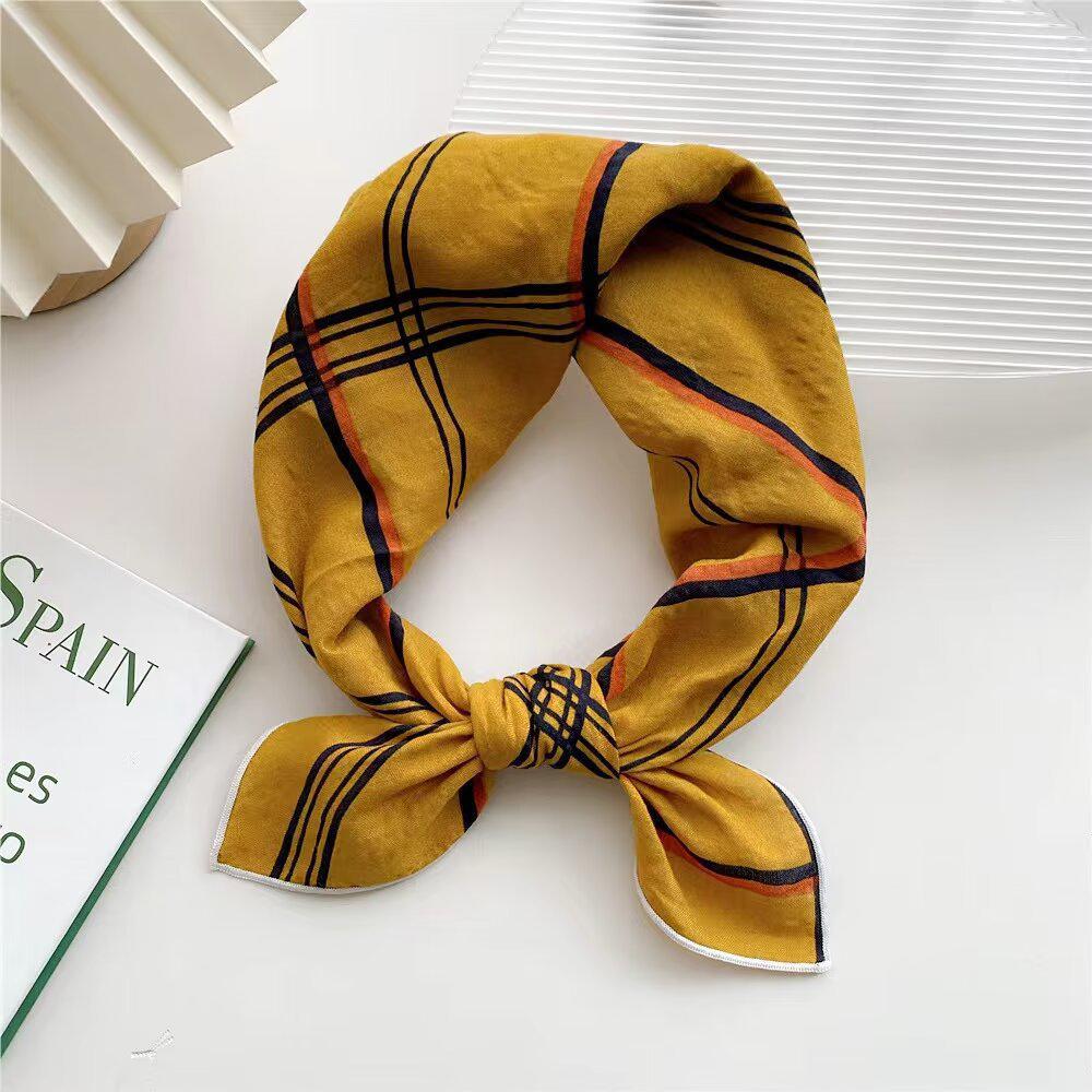 Retro Green Floral Small Silk Scarf - Korean Style Women's Versatile Autumn/Spring Accessory, Thin Square for Neck or Headband