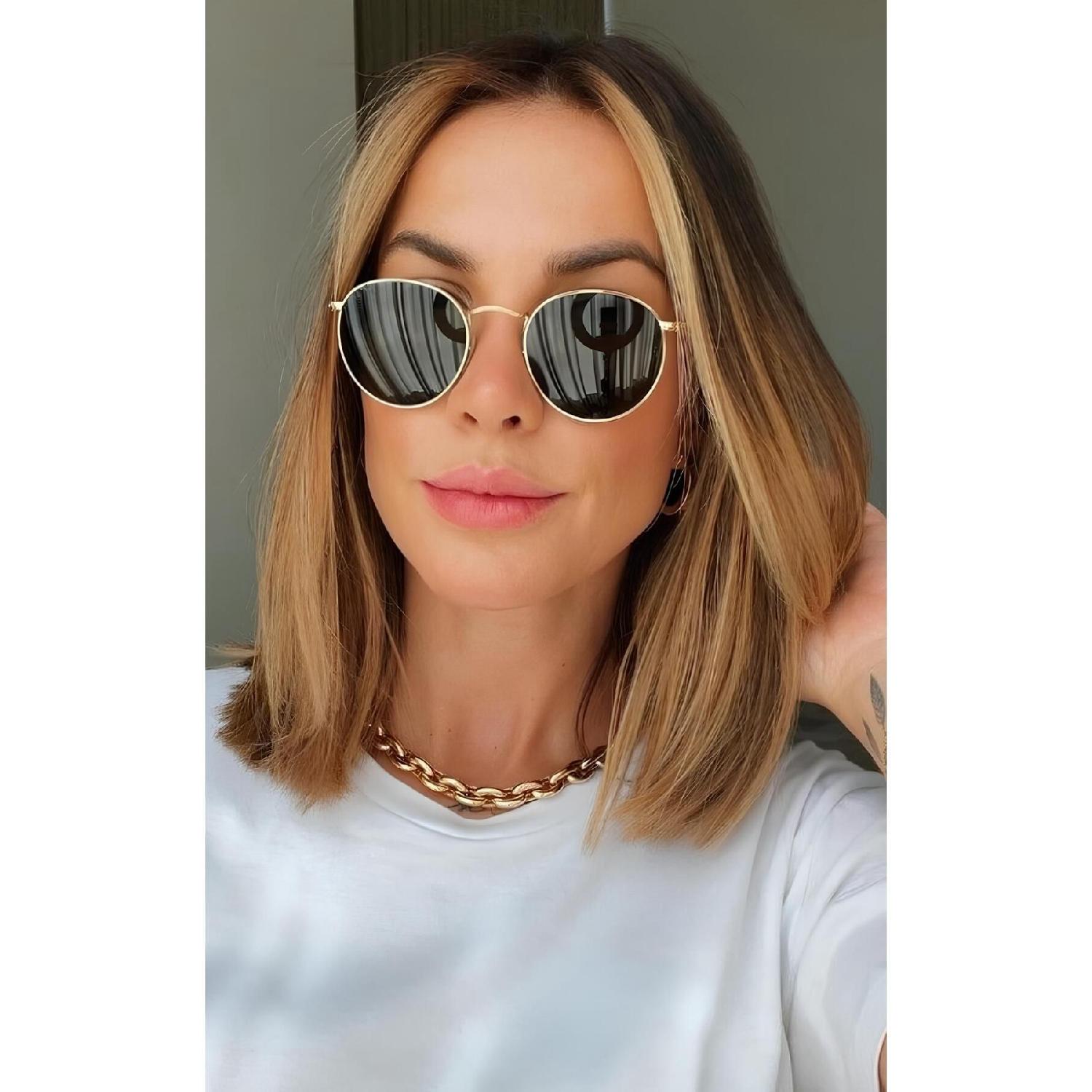 

Unisex Gold Metal Framed Oval Black Sunglasses чорний