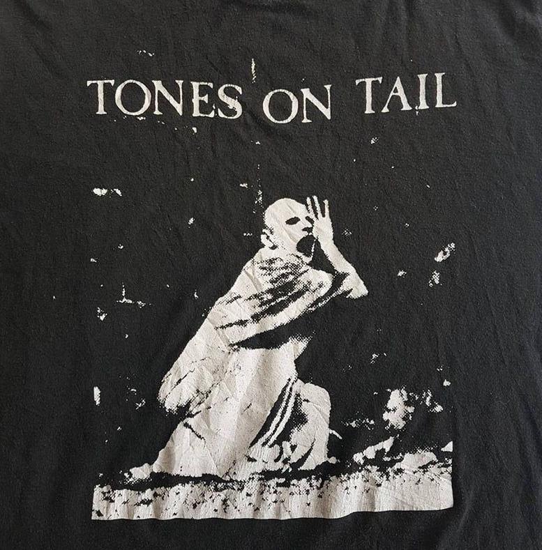 

Vintage Tones on Tail Cotton Black All Size Men Women Classic T Shirt BT066 Unisex T-Shirt L