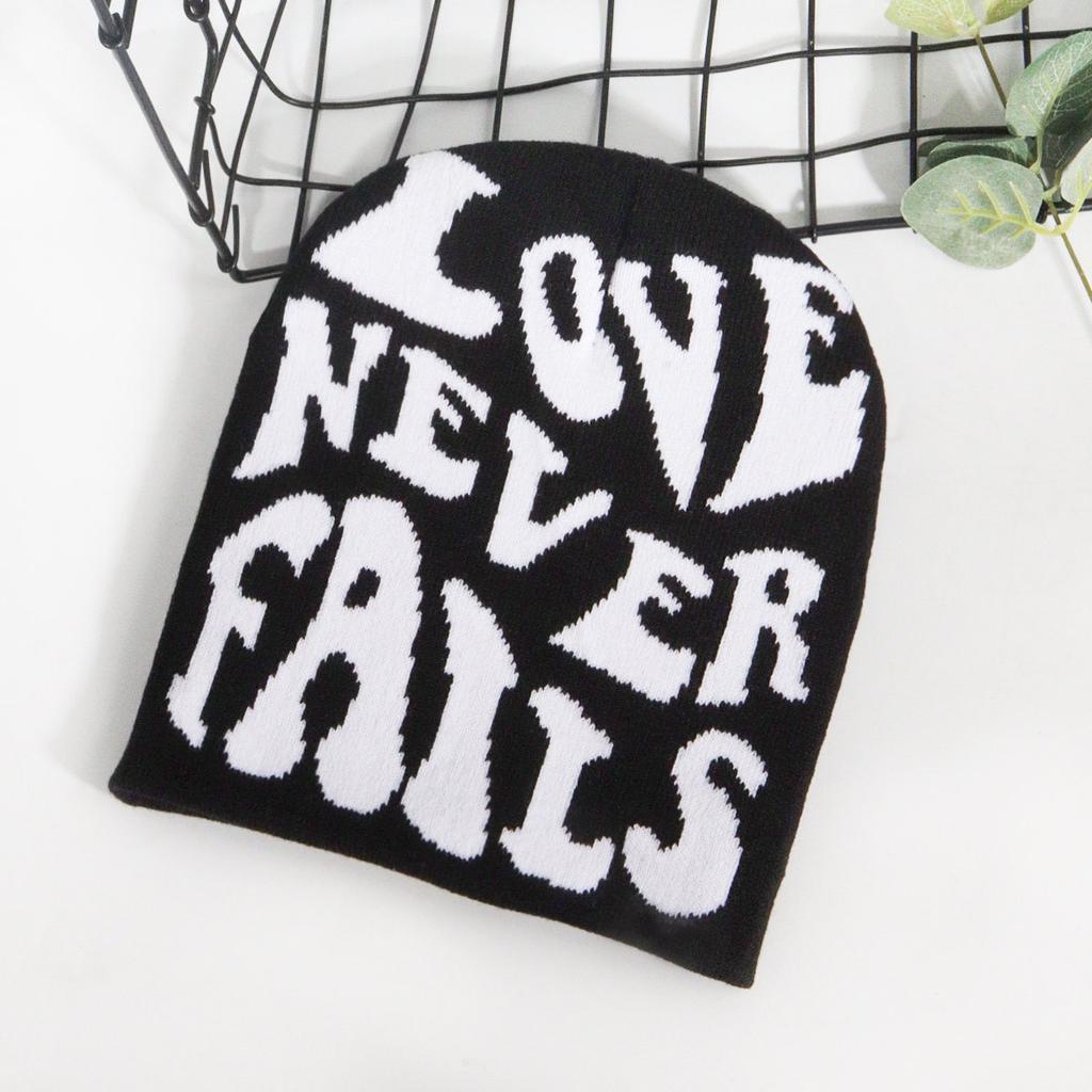 2025 New Fashion Y2K Style Knitted letter Hats Men's Women's Jacquard Hats Outdoor Sports Riding Fashion Warm Hat