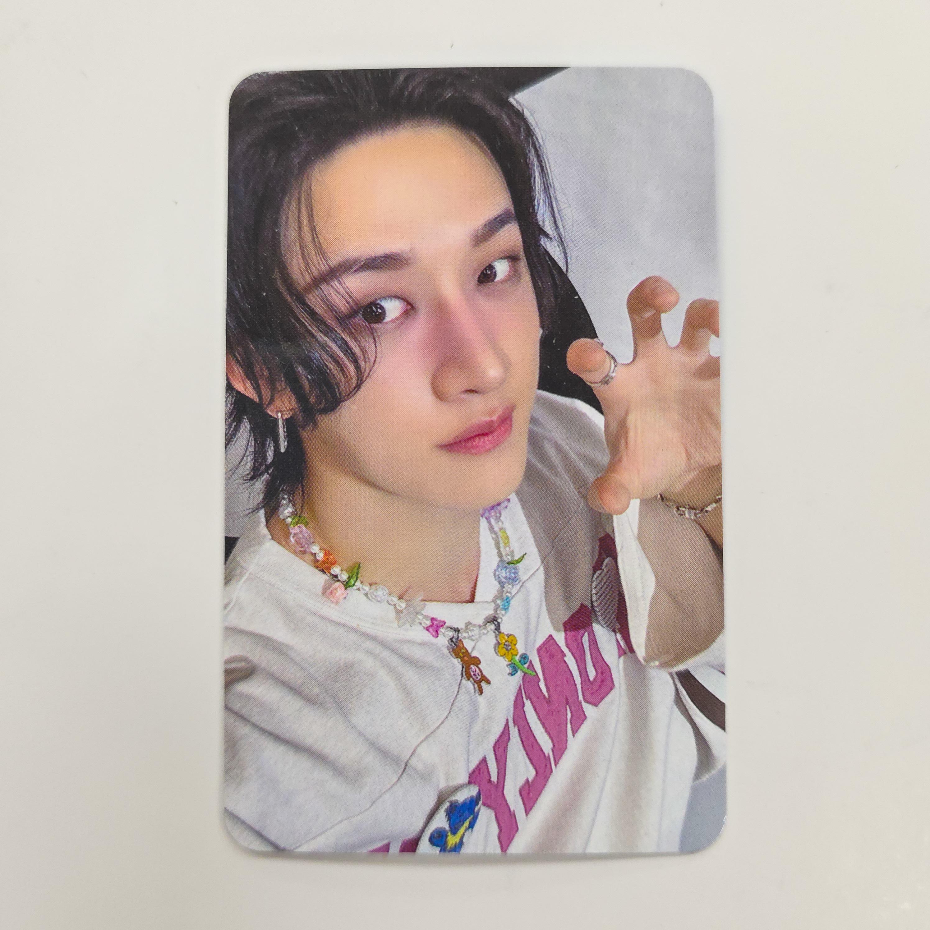 Stray Kids Мировой тур dominATE : празднуйте Фотокарточку POB Real Touch Bang Chan