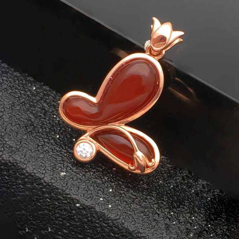 Exquisite Russian 585 Purple Gold Collarbone Necklace Rose Gold Plated Color Gold Fashionable Red Butterfly Exquisite Pendant (single pendant)