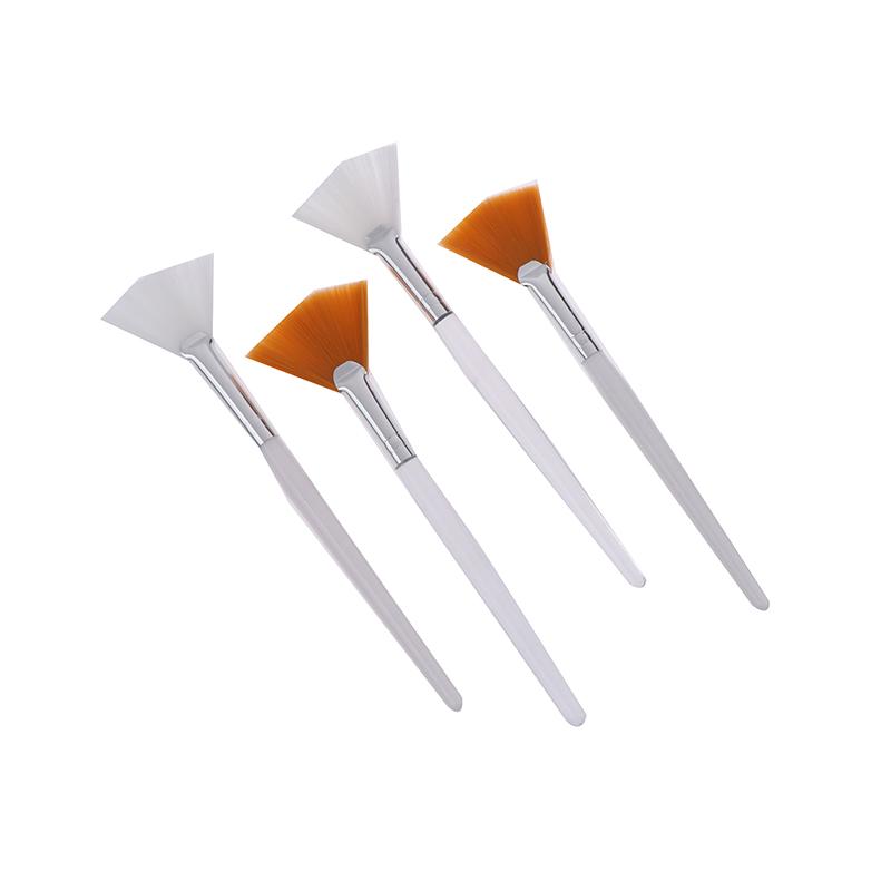 1Pcs Practical Facial Brushes Fan Makeup Brushes Soft Portable Mask Brushes Cosmetic Tools For Women Ladies Girls