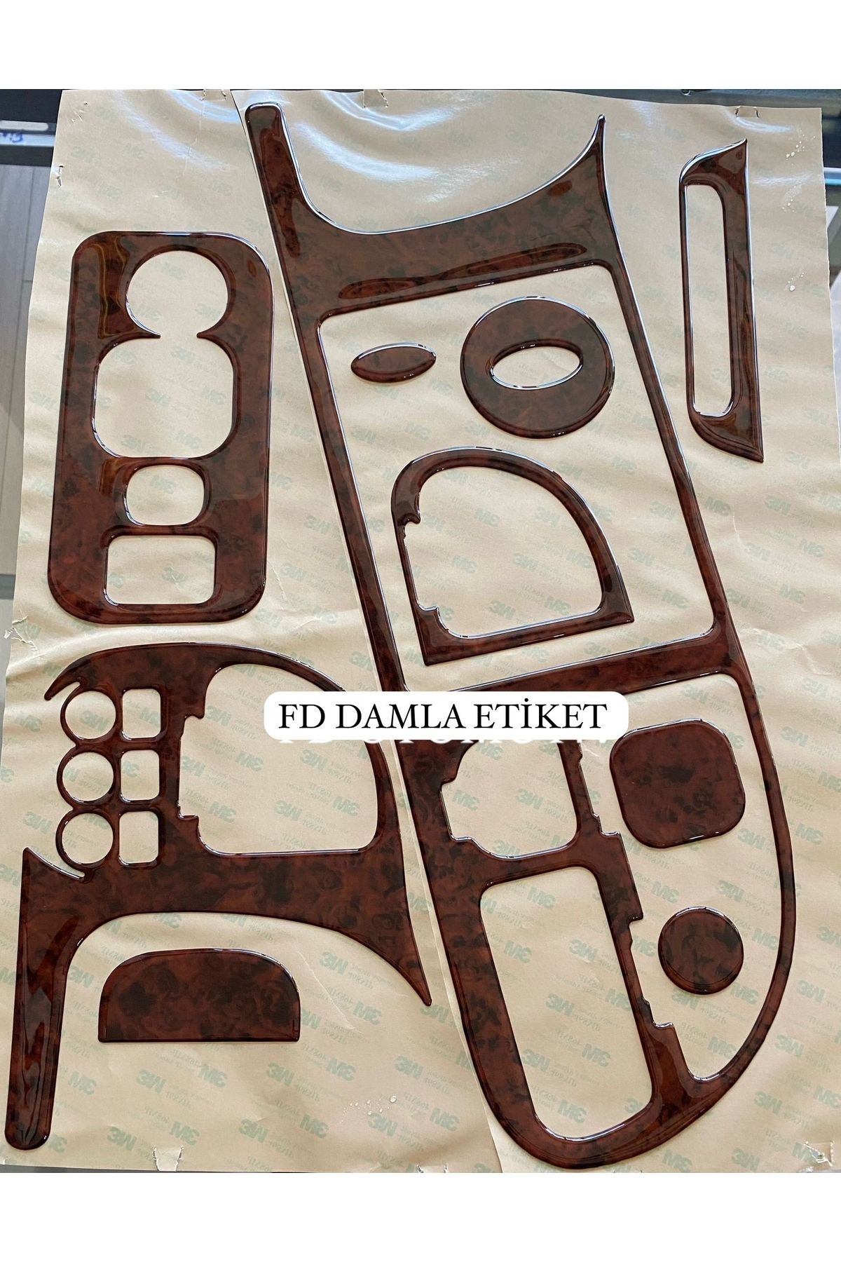 

Ford Transit 1999 Torpido, Konsol, Trim, Göğüs Kaplama Set Maun Renk Özel Dizayn