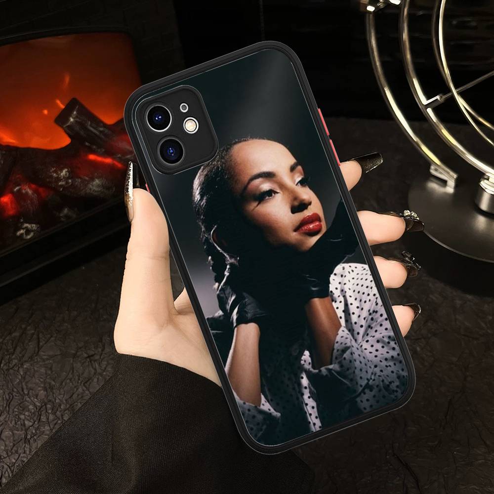 Singer Sade Adu Phone Case For IPhone 13 12 X XS MAX Pro Max 16 15 11 14 Pro Max Shockproof Matte Cover
