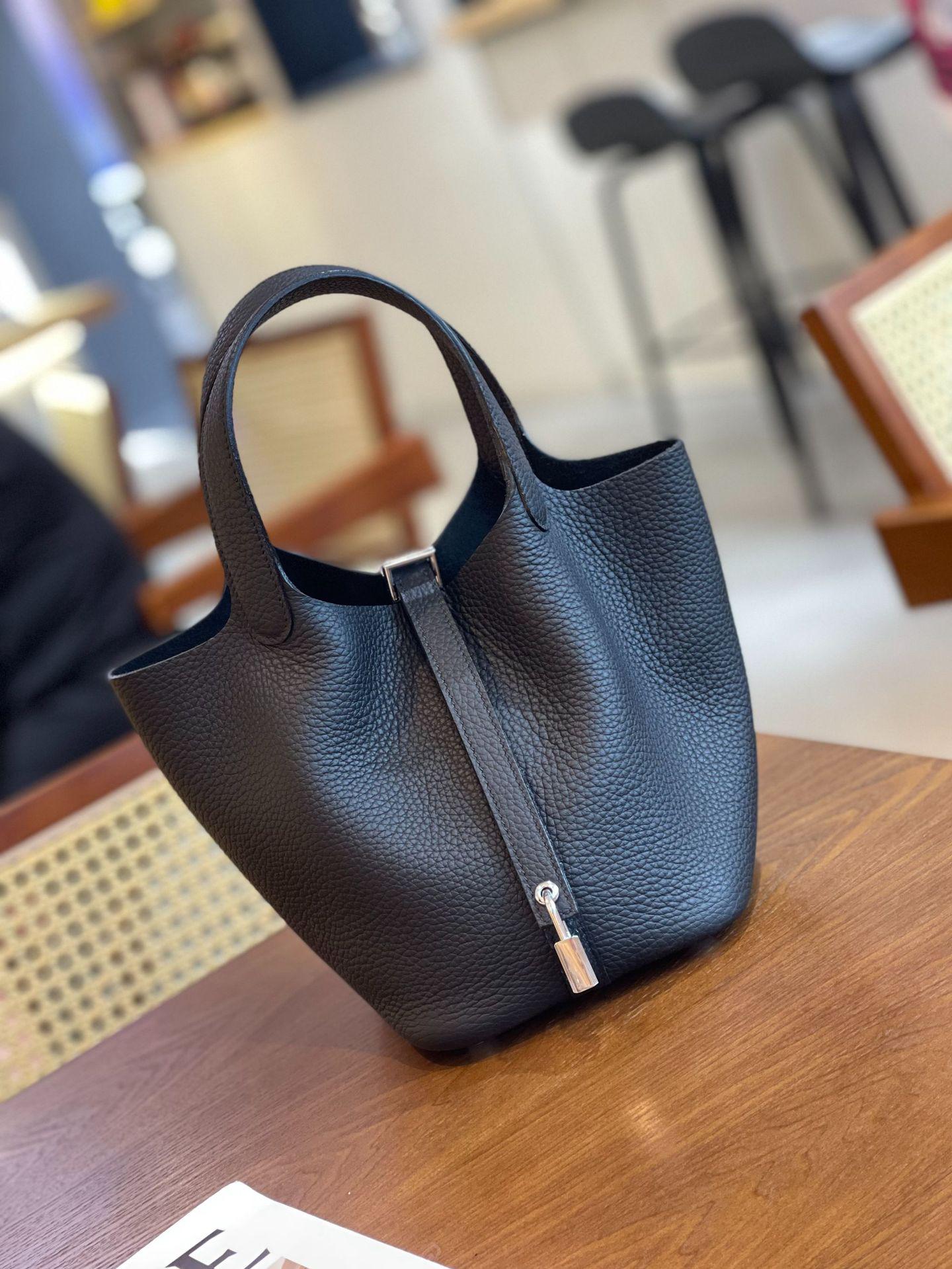 

Элегантная сумка-ведро из натуральной кожи — стильный, универсальный и вместительный дизайн корзины для овощей. 18cm