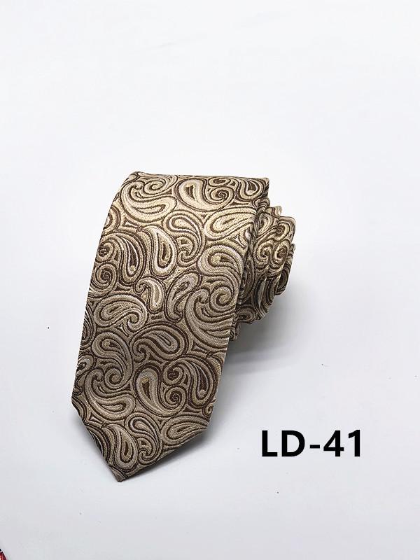 Handmade Paisley Tie for Trendy Gentlemen