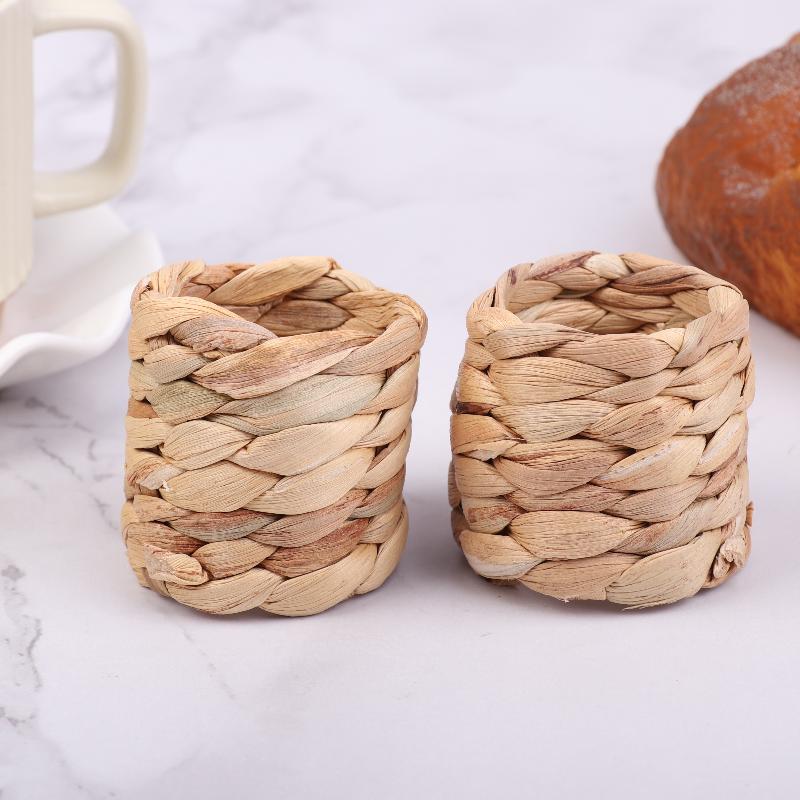 6Pcs Rural Style Napkin Rings Natural Water Hyacinth Grass Hand-Woven Napkin Rings For Table Decor Napkin Holder Buckles