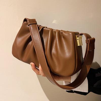 Nischdesign Liten väska Damväska 2024 Ny Trendig Mode Retro En axel Crossbody-väska Enkel Plisserad Väska Sommar