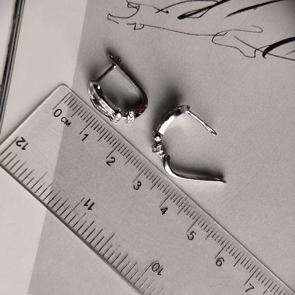 Серебряные серьги с фианитами (2184126)