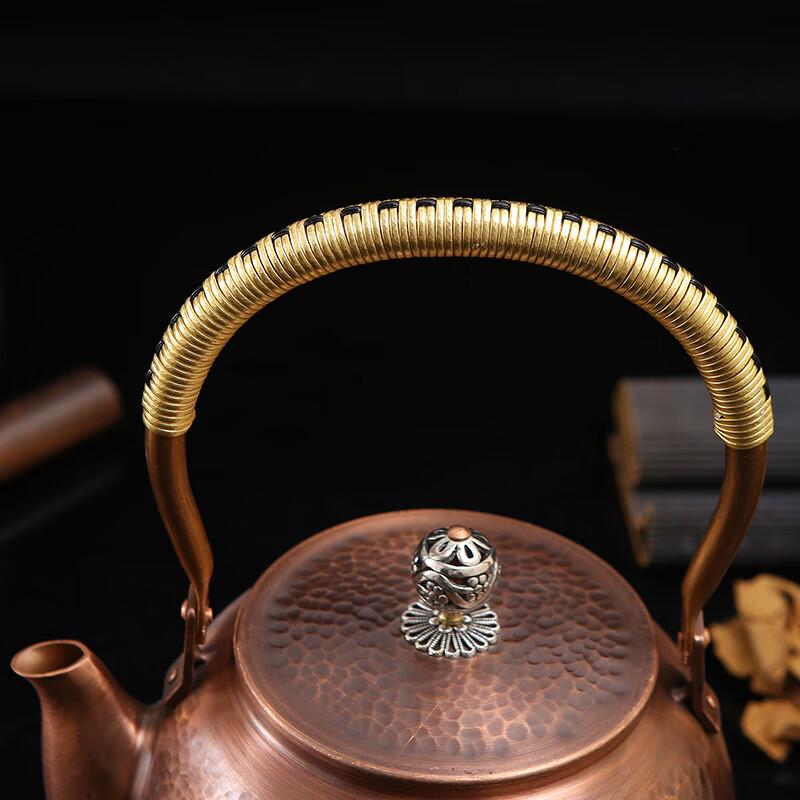 Tradycyjny chiński miedziany czajniczek ręcznie kuty