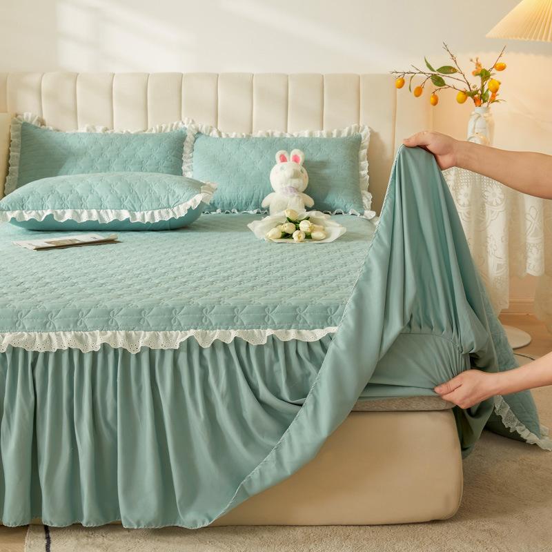 Premium Thickened Baby Velvet Bed Skirt Three Piece Set Warm Milk Velvet Embroidered Ruffle Bed Cover, Sealy Mattress Protector, Anti-Slip Bedding Set