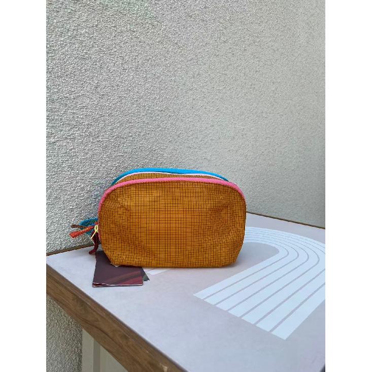 American Alpaca Dopamine Makeup Bag2026New trendy large-capacity portable toiletry bag for men and women