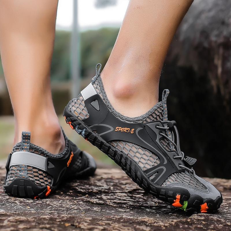 Summer shoes breathable thin hollow mesh sports wading shoes mountaineering outdoor shoes quick-drying beach shoes five-finger shoes