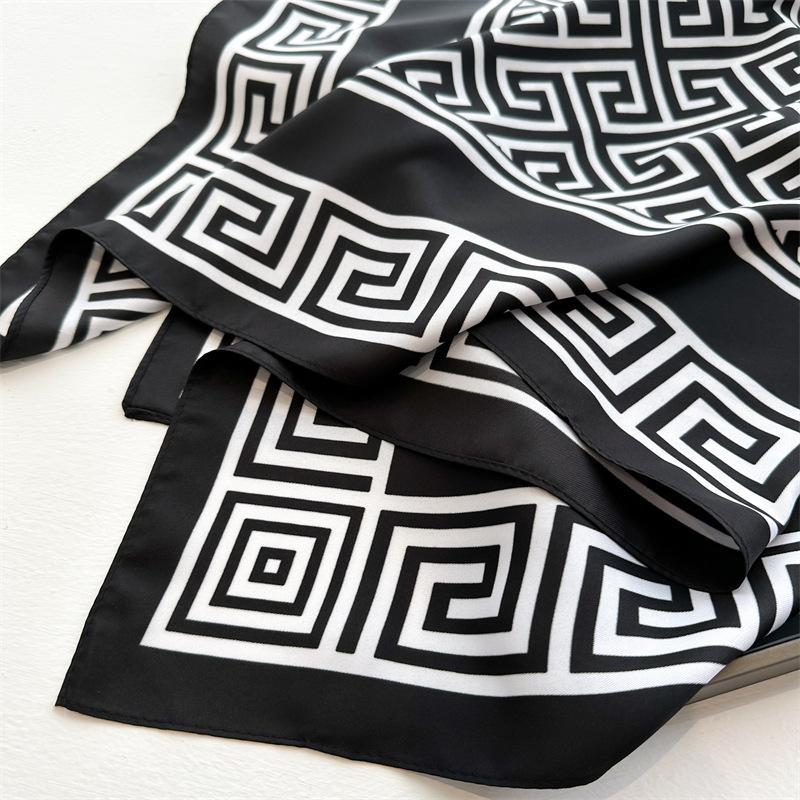 Korean Version of Light Luxury Fashion Versatile Printed Scarf 91cm Large Square Scarf Twill Silk Headscarf Temperament Versatile Warm Shawl