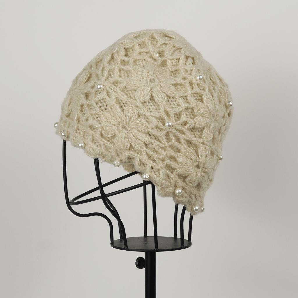 Autumn and winter heavy industry pearl lace crochet thin wool hat women's fashion age-reducing handmade knitted hat tide