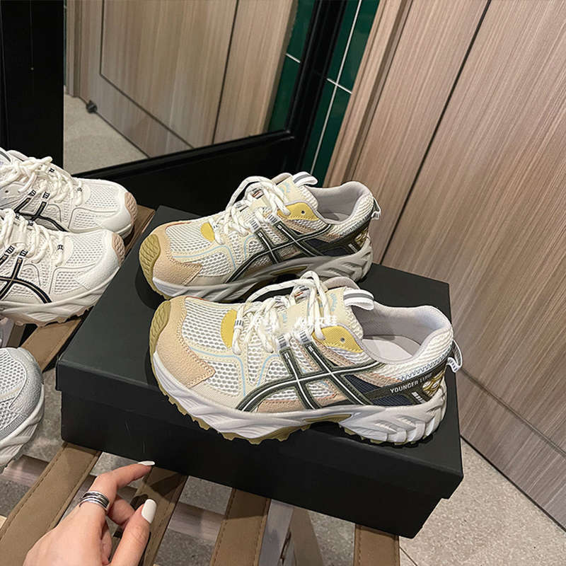 

Популярные сетчатые кроссовки-папы женские 2025 новые осенние дышащие модные универсальные с круглым носком на шнуровке для ходьбы обувь Форрест Гамп 40 бежевый