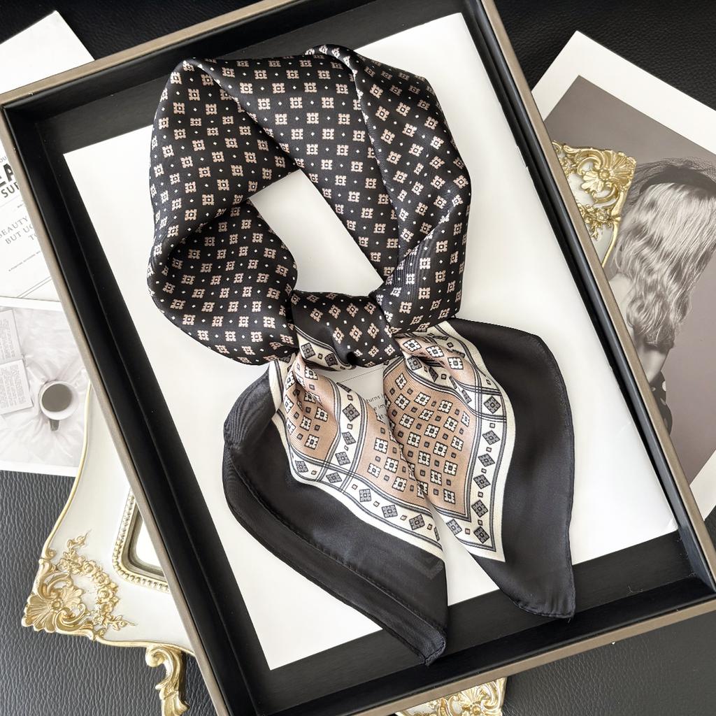 Luxury  Leopard Print Square Scarf Women'S Imitation Silk Scarf Casual Versatile Decoration Small Neck Scarf 70Cmx70Cm