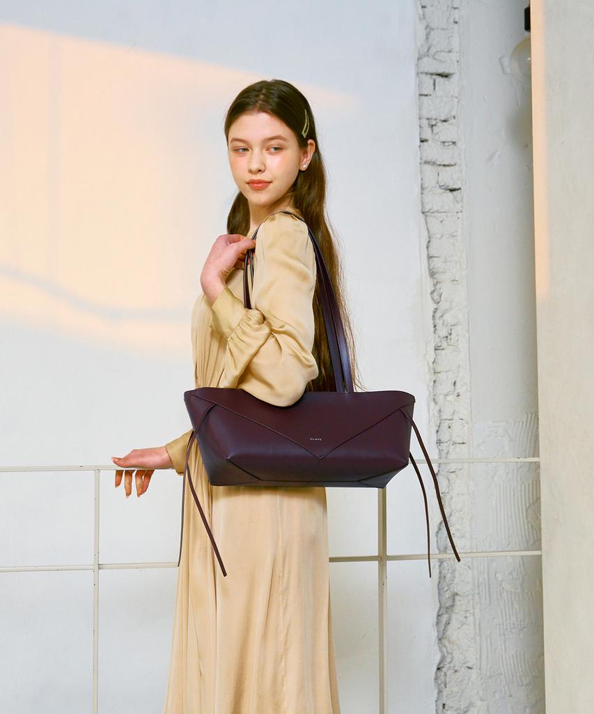 Clave Sienna Burgundy Tote Bag