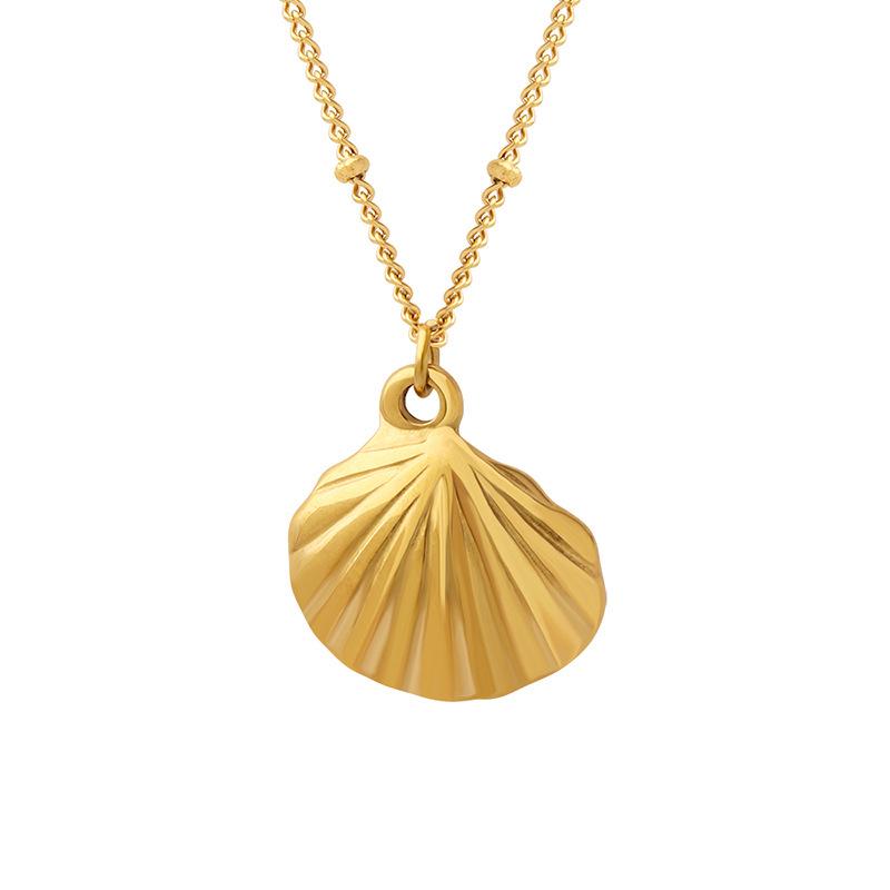 Korean Style Fashion Seashell Pendant Necklace, Gold Plated, Fade Resistant, Perfect for Commute, Travel, and Vacation.