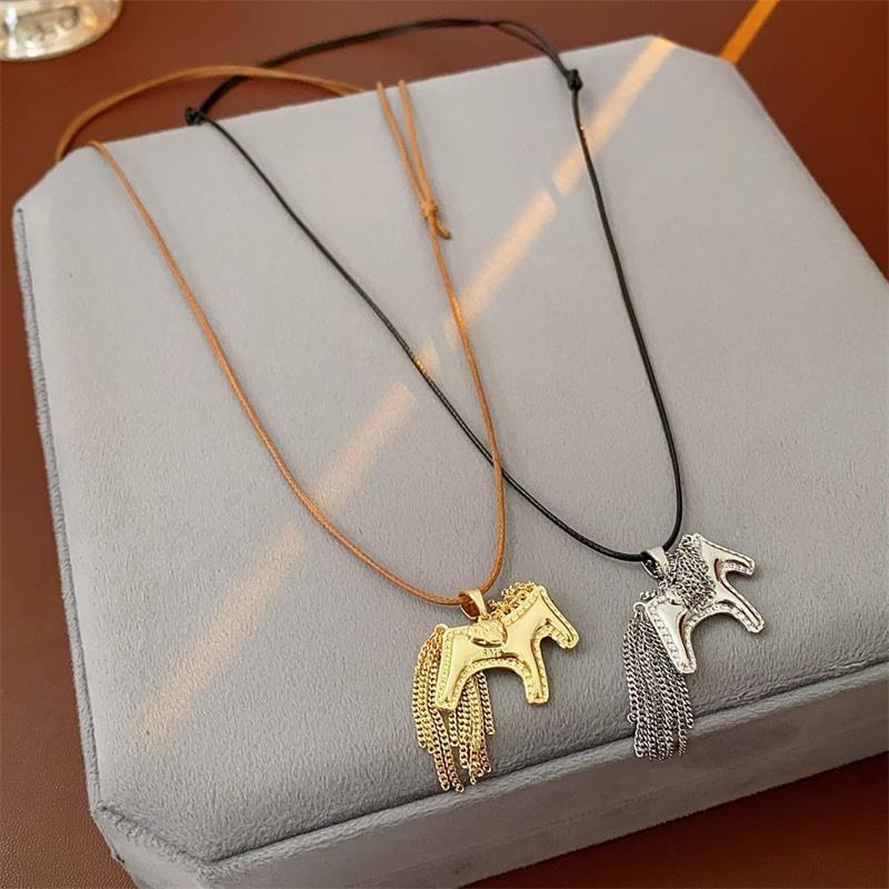 Titanstahl Pferd Pony Quaste Anhänger Halsketten Damen Mujer Verstellbare Lange Seil Pulloverkette Hals Accessoires Geschenke