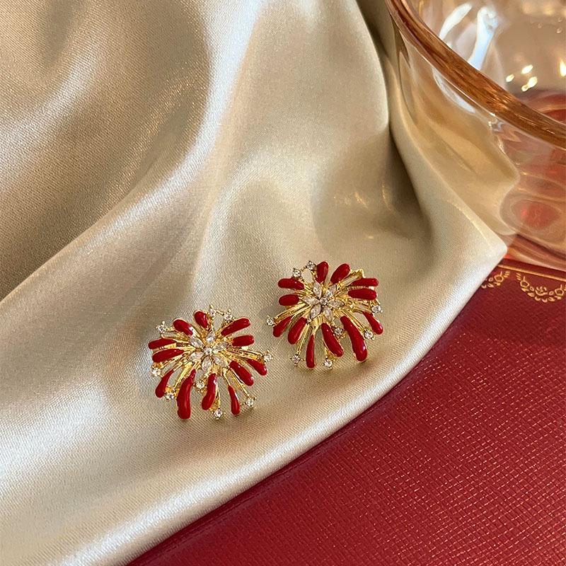 

2025 Elegant Red Stud Earrings: Women s Simple Autumn/Winter Niche Jewelry