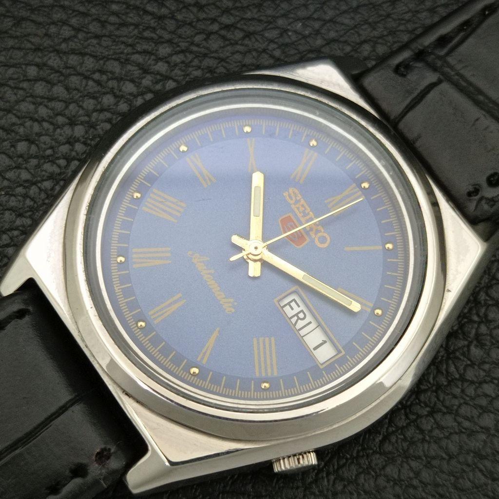 VINTAGE SEIKO 5 AUTOMATIC 7S26A JAPAN MENS BLUE COLOR DIAL WATCH A708752-1