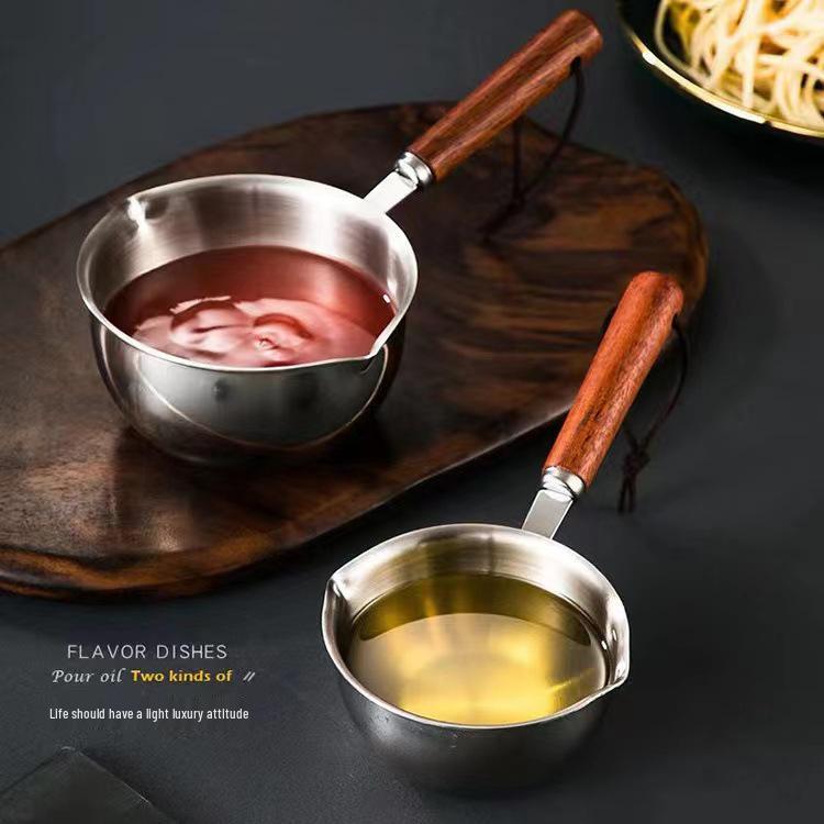 304 Stainless Steel Multi-Purpose Mini Pot for Oil, Sauce, and Milk
