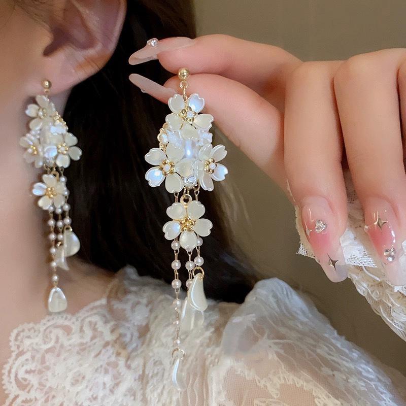 1pair Tassel Earrings Imitation Pearl Flowers Fringe Long Dangle Earrings For Women Elegant Temperament Dainty Luxury Jewelry