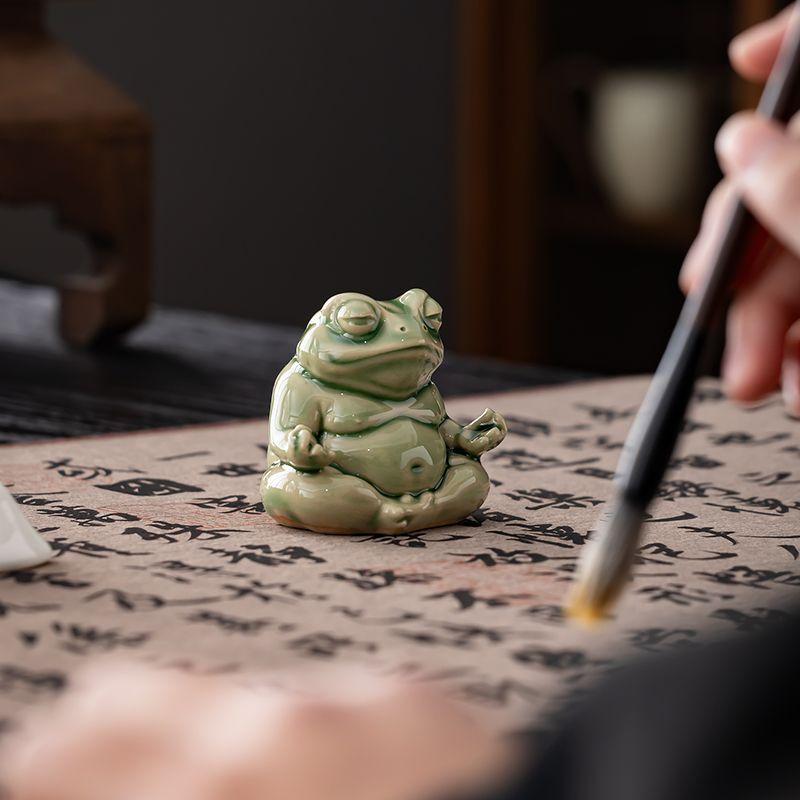 Green Glaze Zen Heart Frog Tea Pets Ornament Size Handmade Ceramic Frog Tea Table Ornament Teaware Set Accessories