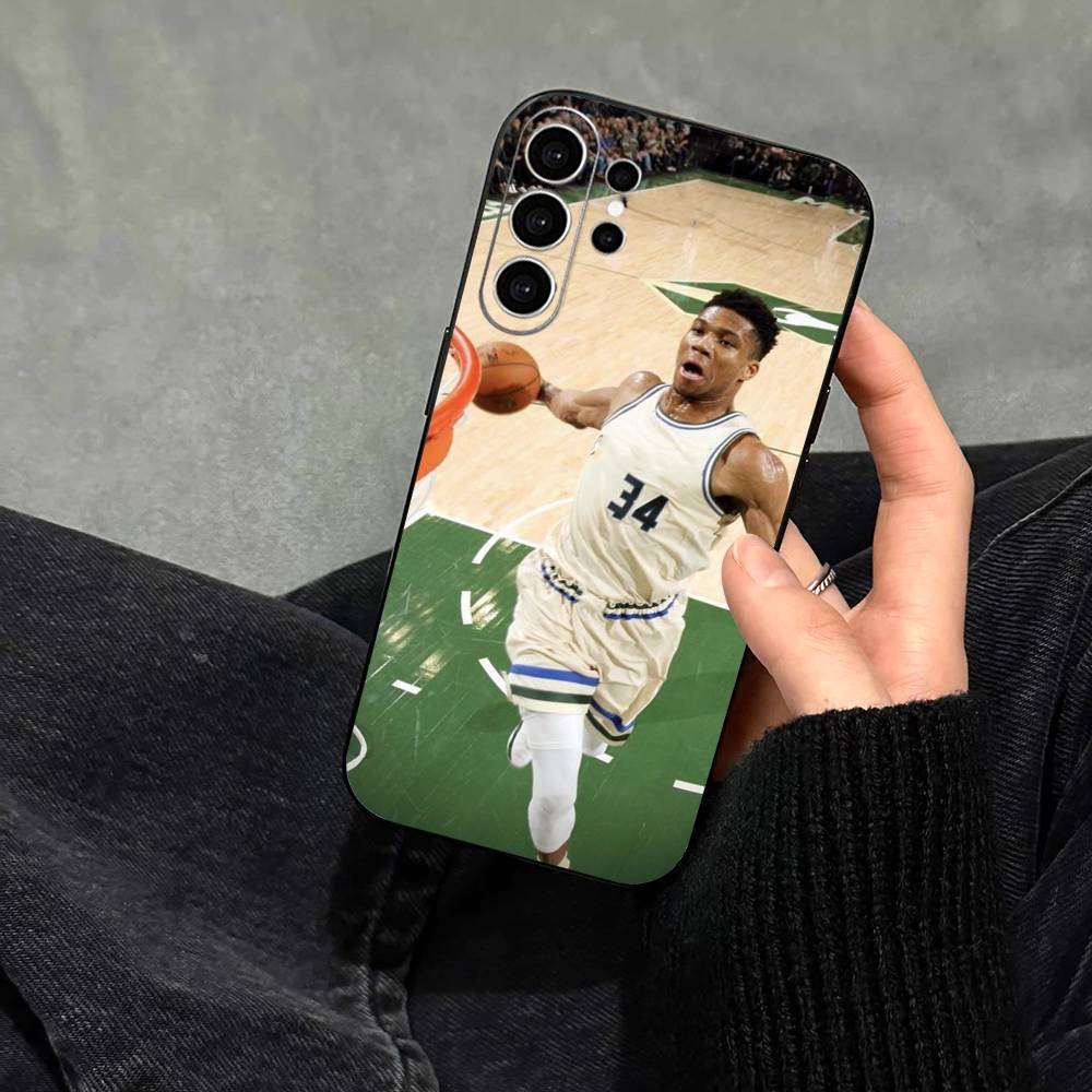 Giannis Antetokounmpo 34 Phone Case For Samsung S25,S24,S21,S22,S23,S30,Ultra,S20,Plus,Fe,Note,10,9,5G Black Cover