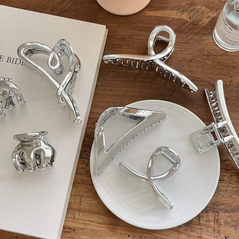 Silver Cold Wind Hair Clip Women High-end Hair Texture Shark Clip Simple Love Hair Accessories