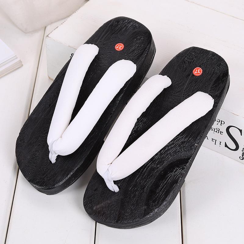 Black Lacquered Japanese Geta Round Toe Sandals