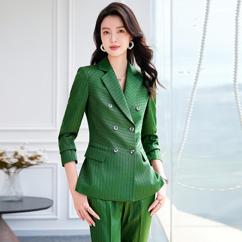 Женский полосатый двубортный костюм L