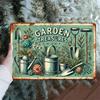 Cartello da Parete in Metallo Vintage Tesori del Giardino Design Rustico con Attrezzi da Giardinaggio e Fiori per Casa Cucina Camera da Letto Bagno