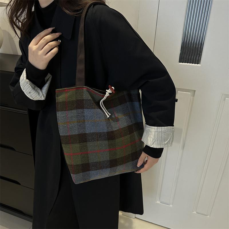 Wholesale Women's Bags 2024 New Arrival Trendy Tote Bag With Big Capacity