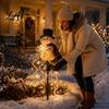 Wintergarten Wegbeleuchtung Solar Schneemannlicht mit fließenden Schneeflocken LED Weihnachten Wasserfall Thema Hofkunst Beleuchtung Stern Wetterfest
