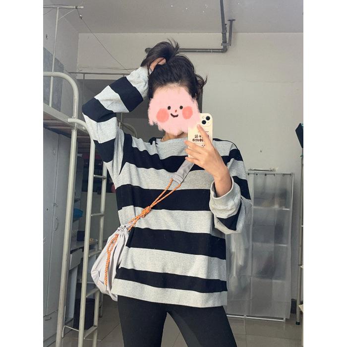 Oversize black and gray striped sweater women's spring and autumn thin Korean version loose bf lazy wind 2026 new top